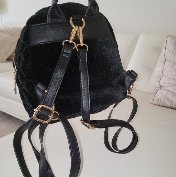 Backpack - Picture 2 of 2